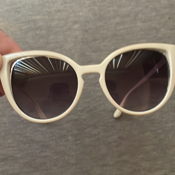 Collection- 4 pairs of affordable sunglasses  I never wore. Last pair- Roots - Picture 8 of 17